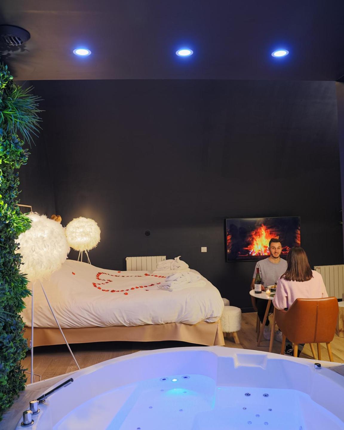 La Parenthese Envoutee Aparthotel Amiens Buitenkant foto