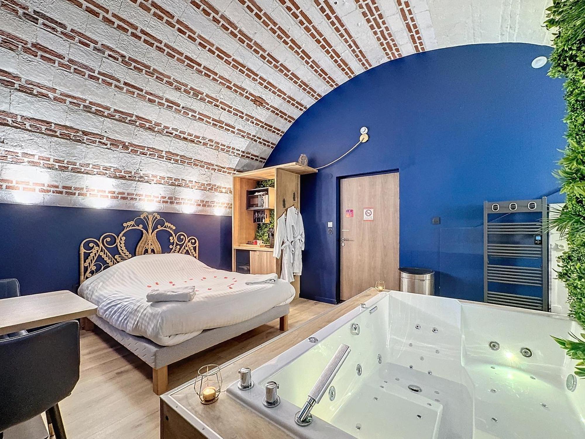 La Parenthese Envoutee Aparthotel Amiens Buitenkant foto