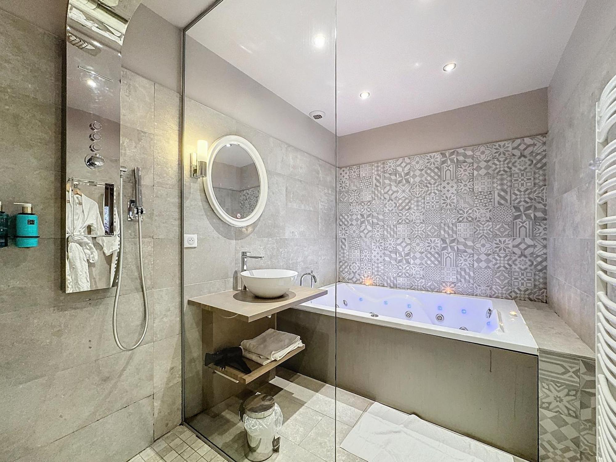 La Parenthese Envoutee Aparthotel Amiens Buitenkant foto