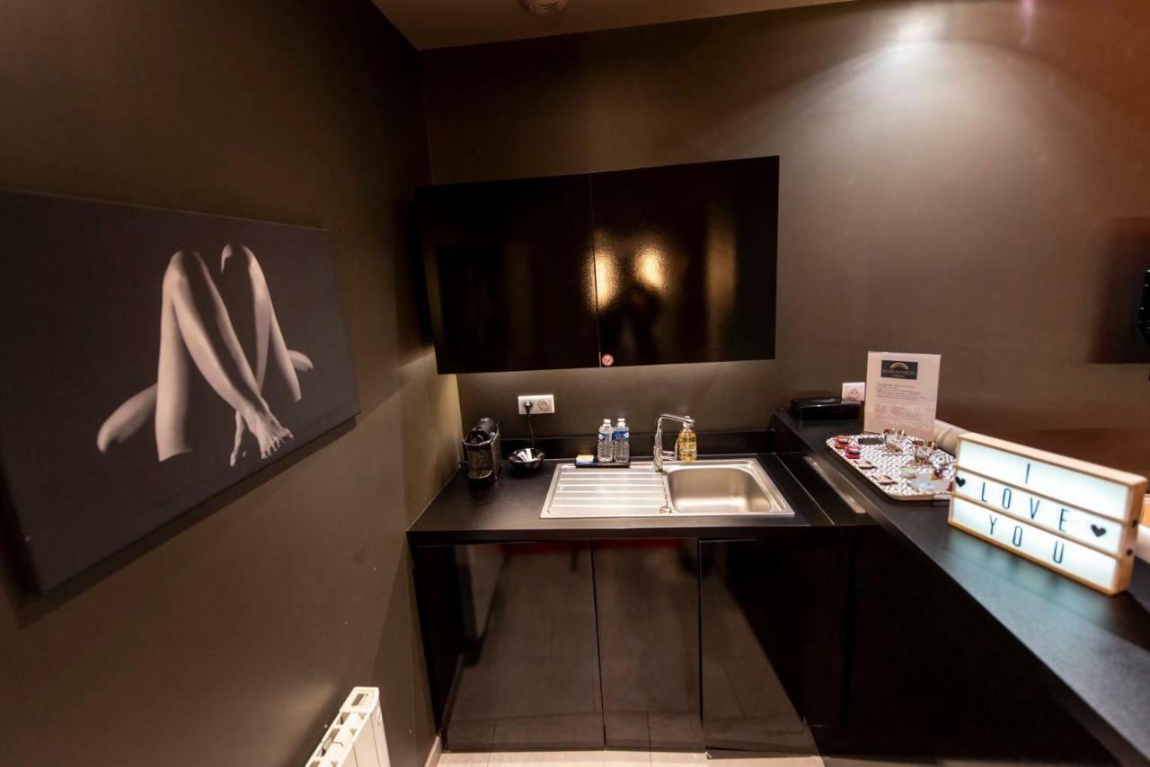 La Parenthese Envoutee Aparthotel Amiens Buitenkant foto