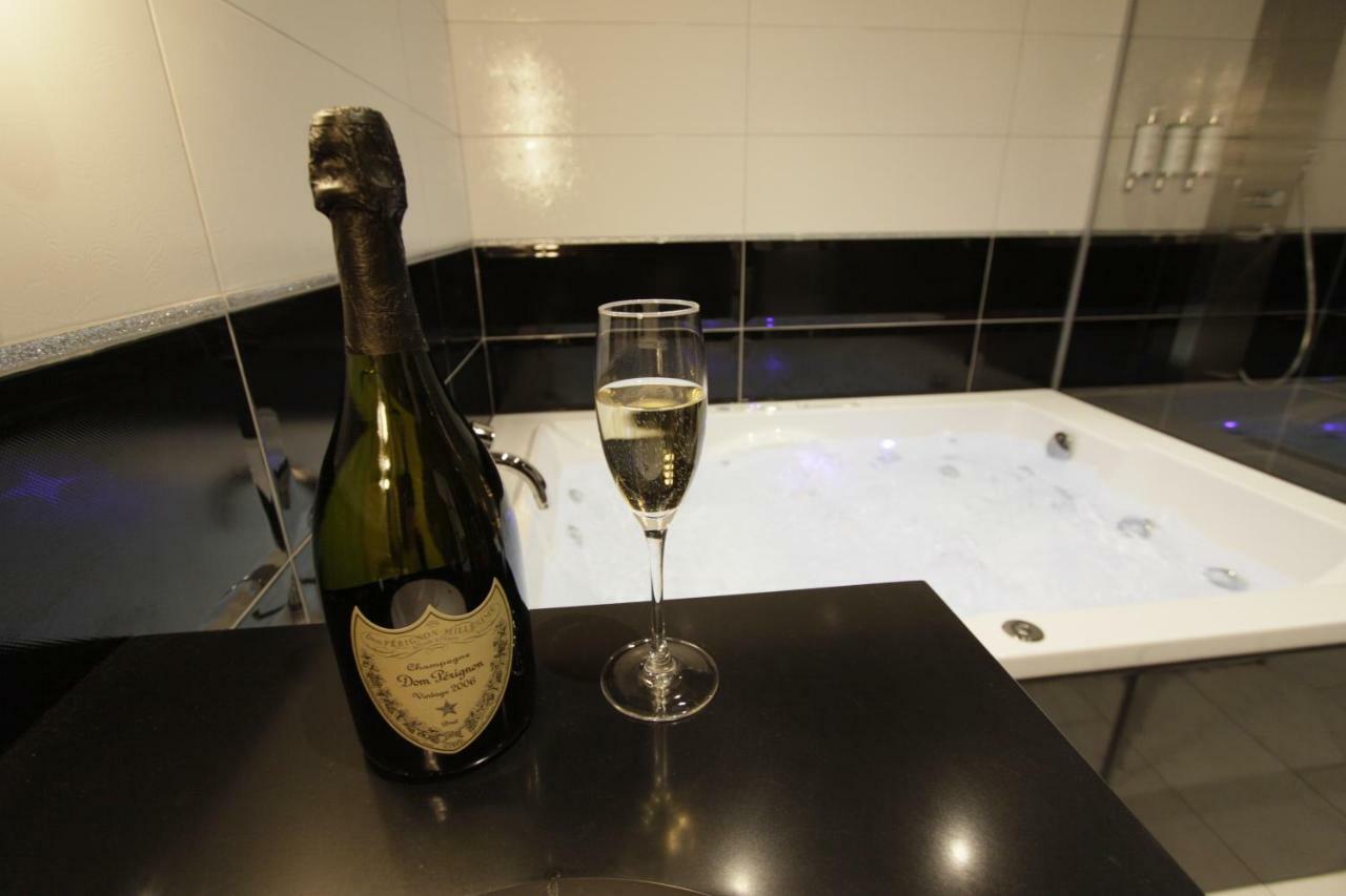 La Parenthese Envoutee Aparthotel Amiens Buitenkant foto